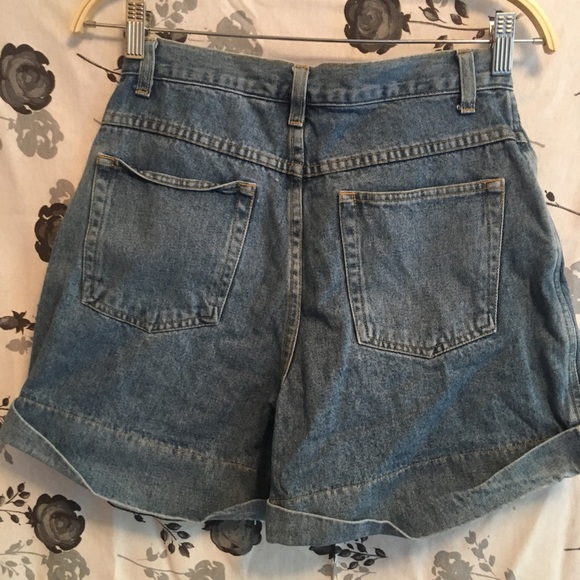 Vintage 90s "Styles to Go" denim shorts - Picture 3 of 5